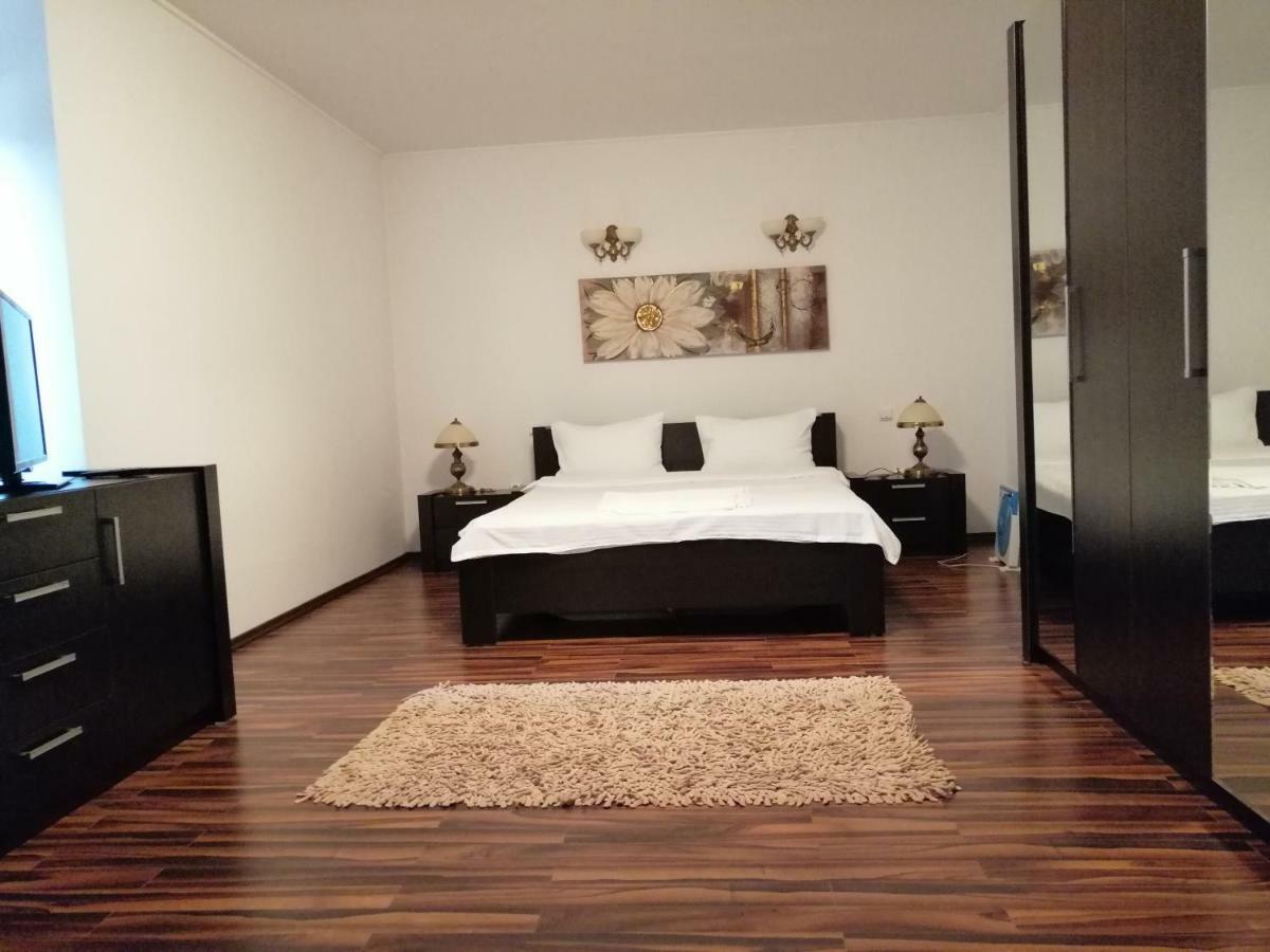 Liz Residence 피테슈티 객실 사진